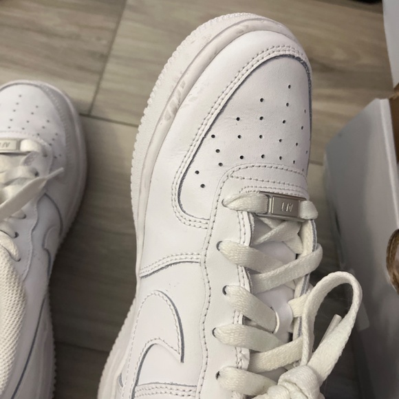 Nike Air Force 1 - Picture 3 of 7